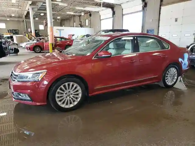 1VWBT7A35HC062793 2017 VOLKSWAGEN PASSAT-0