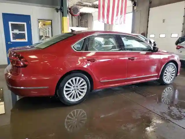 1VWBT7A35HC062793 2017 VOLKSWAGEN PASSAT-2