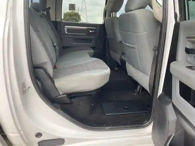 1C6RR6LT3GS170087 2016 RAM 1500-5