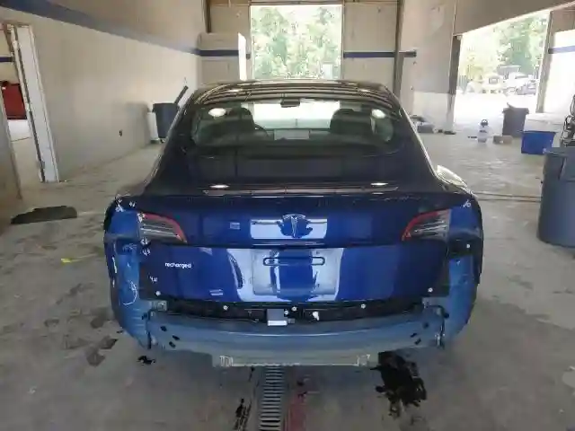 5YJ3E1EB3JF116066 2018 TESLA MODEL 3-5