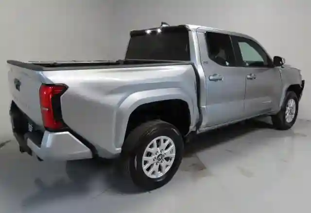 3TMKB5FNXRM010077 2024 TOYOTA TACOMA-2