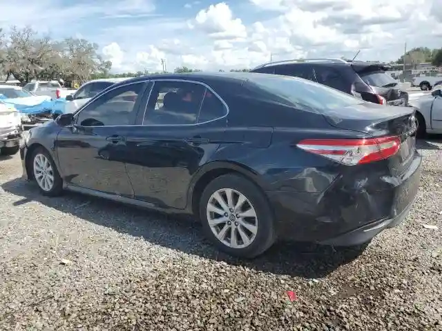 4T1B11HK2JU576227 2018 TOYOTA CAMRY-1