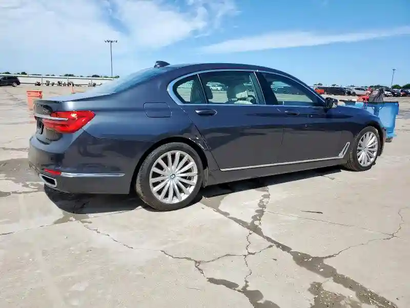 WBA7E2C58GG714640 2016 BMW 7 SERIES-2