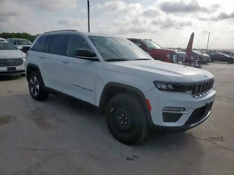 1C4RJYB63PC626221 2023 JEEP GRAND CHEROKEE-3