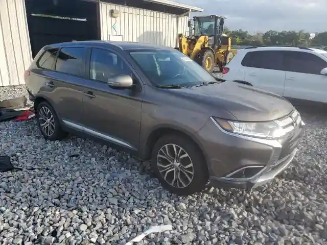 JA4AD3A39HZ005783 2017 MITSUBISHI OUTLANDER-3