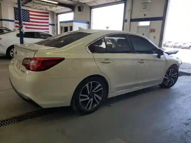 4S3BNAR63J3014188 2018 SUBARU LEGACY-2