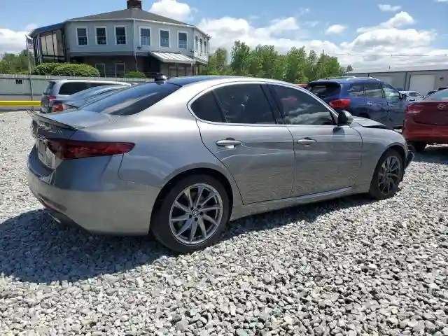 ZARFAEDN2H7555776 2017 ALFA ROMEO GIULIA-2