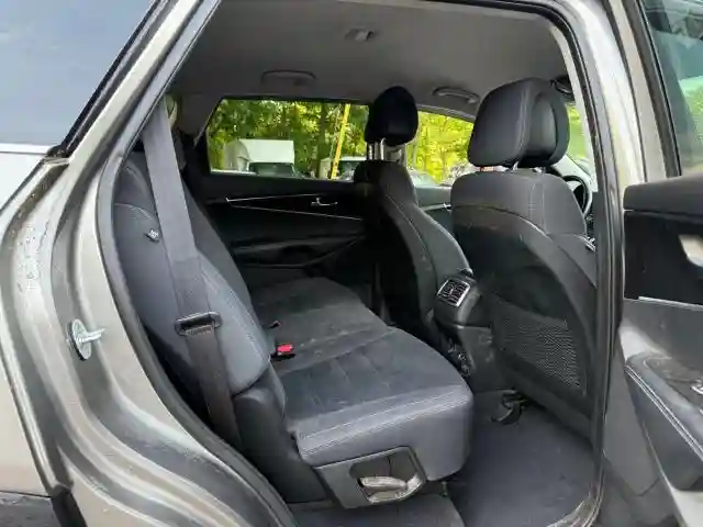 5XYPGDA50GG134006 2016 KIA SORENTO-5