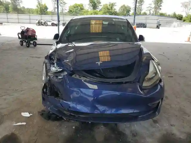 5YJ3E1EB3JF133935 2018 TESLA MODEL 3-4