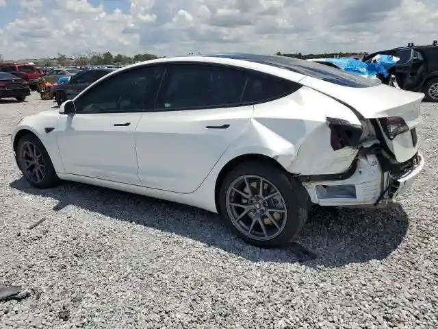 5YJ3E1EB4NF347564 2022 TESLA MODEL 3-1