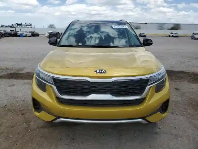 KNDEU2AAXM7210552 2021 KIA SELTOS-4