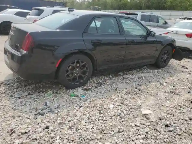 2C3CCAGG5KH611013 2019 CHRYSLER 300-2