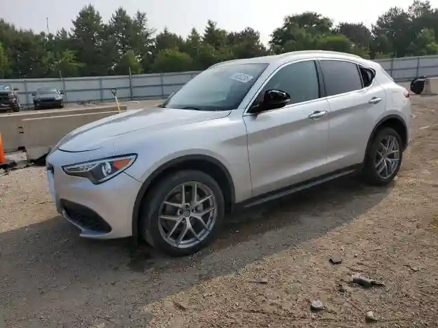 ZASFAKANXJ7C01630 2018 ALFA ROMEO STELVIO-0