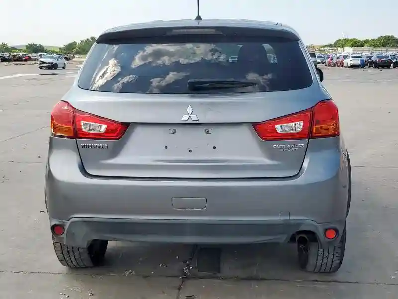 JA4AP3AUXGZ061746 2016 MITSUBISHI OUTLANDER-5