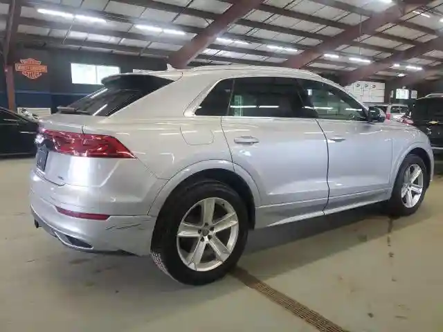 WA1AVAF12KD030389 2019 AUDI Q8-2