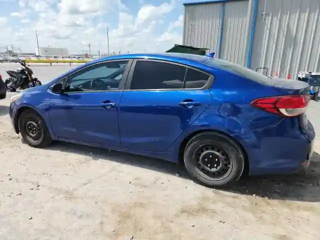 3KPFK4A75JE260541 2018 KIA FORTE-1