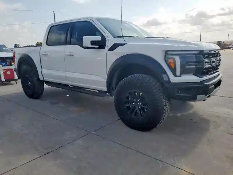 1FTFW1RG6RFA78288 2024 FORD F150-3