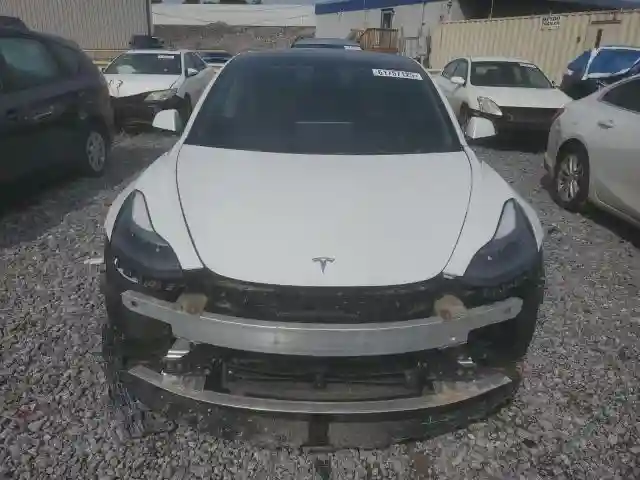 5YJ3E1EB1NF194688 2022 TESLA MODEL 3-4