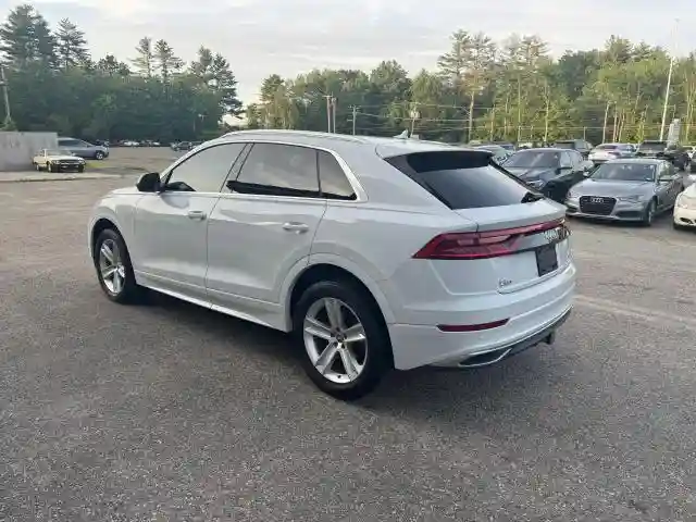 WA1AVAF12KD018856 2019 AUDI Q8-2