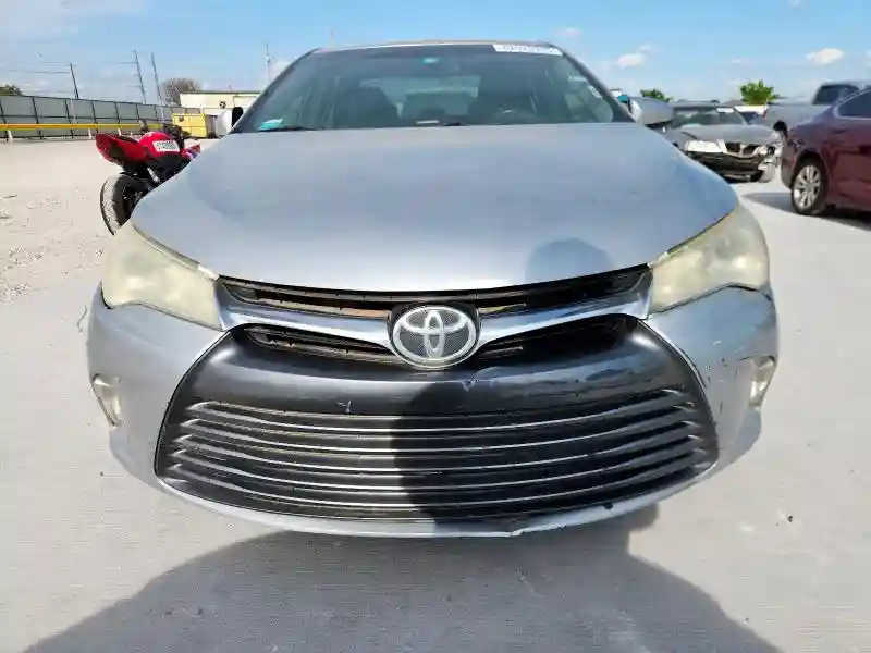 4T4BF1FK2FR483645 2015 TOYOTA CAMRY-4
