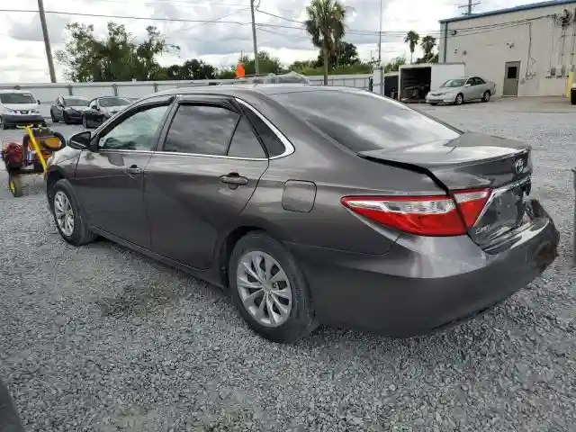 4T1BF1FK4HU750488 2017 TOYOTA CAMRY-1