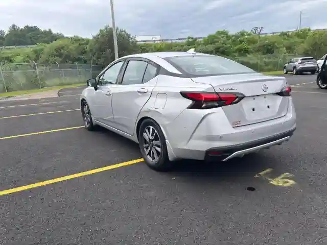 3N1CN8EV7LL806784 2020 NISSAN VERSA-2