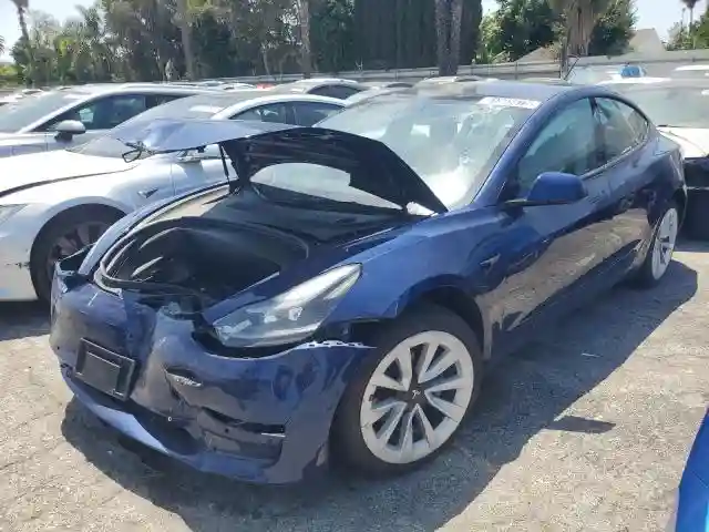5YJ3E1EAXNF304452 2022 TESLA MODEL 3-0