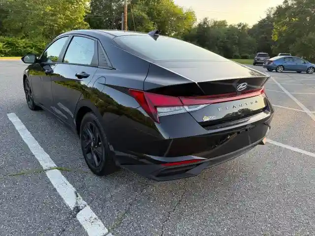 5NPLM4AG6MH009475 2021 HYUNDAI ELANTRA-2