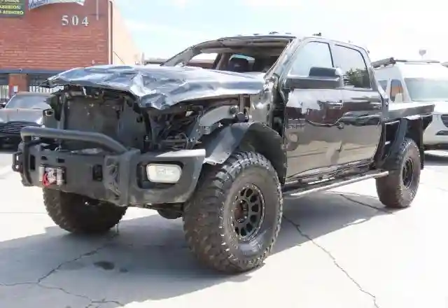 3C6UR5FL1JG156901 2018 RAM 2500-1