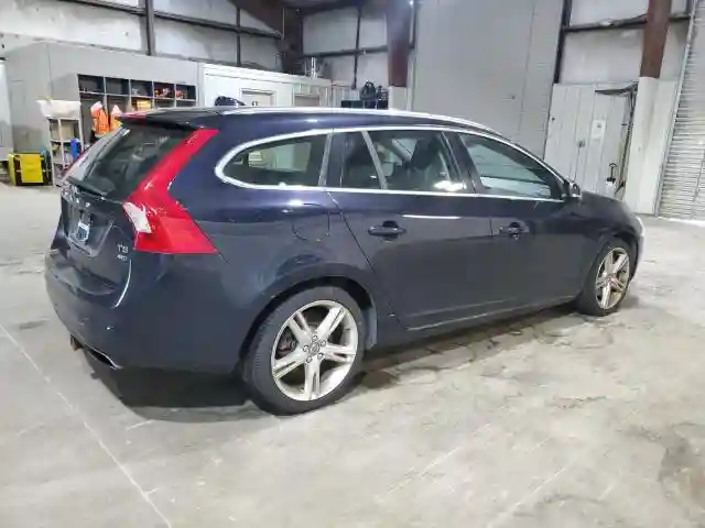 YV1612SK2G1309887 2016 VOLVO V60-2