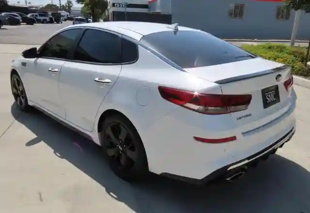 5XXGT4L36LG405415 2020 KIA OPTIMA-3