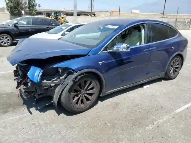 5YJXCDE20JF113683 2018 TESLA MODEL X-0