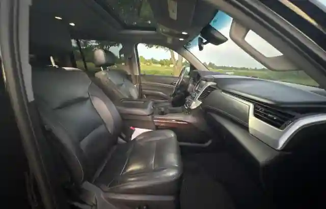 1GKS2GKC5LR263656 2020 GMC YUKON-4