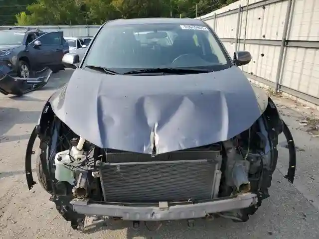 3CZRU5G36HM728174 2017 HONDA HR-V-4