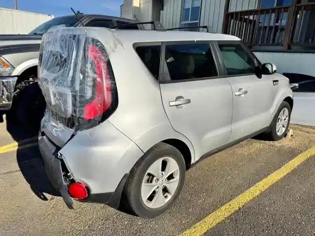 KNDJN2A20F7795780 2015 KIA SOUL-2