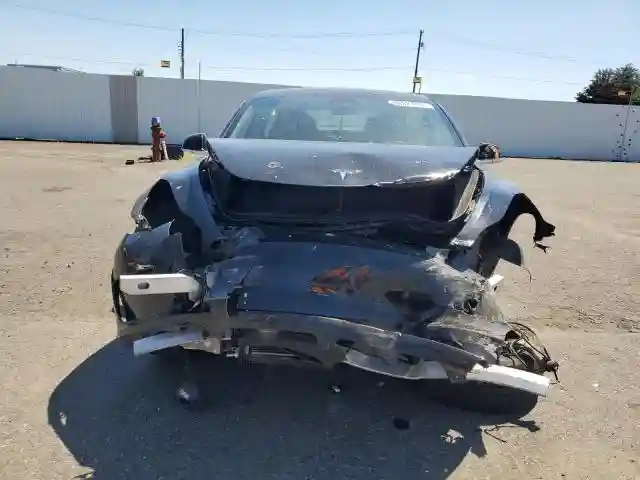 5YJ3E1EB9LF744197 2020 TESLA MODEL 3-4