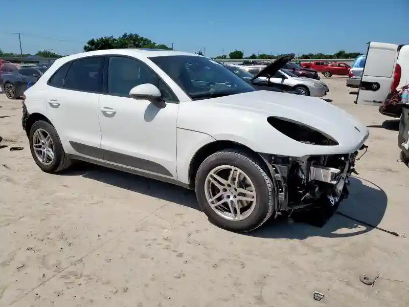 WP1AA2A58JLB07514 2018 PORSCHE MACAN-3