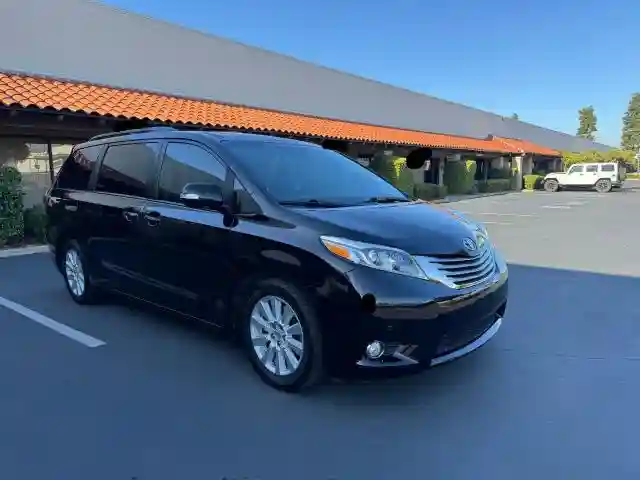 5TDYZ3DC6HS850223 2017 TOYOTA ALL MODELS-0