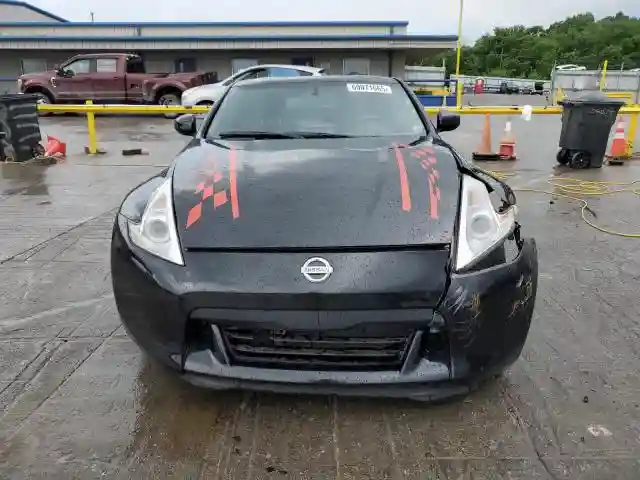 JN1AZ4EH0HM953864 2017 NISSAN 370Z-4