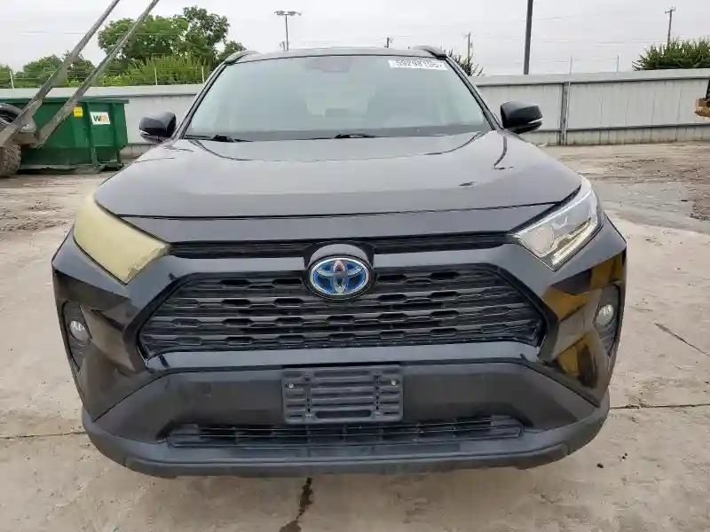 2T3RWRFV4MW118048 2021 TOYOTA RAV4-4