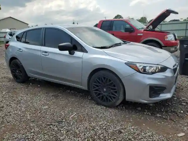 4S3GTAA65J3750251 2018 SUBARU IMPREZA-3