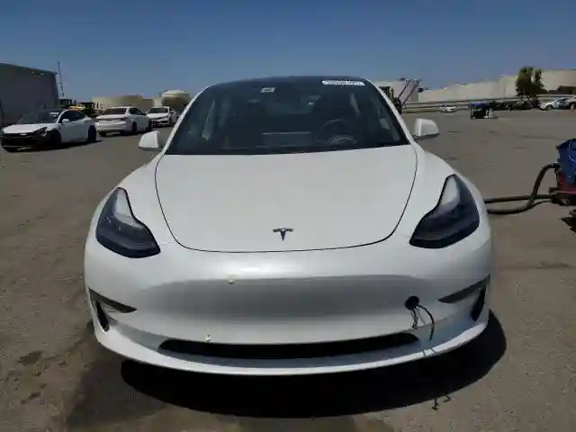 5YJ3E1EAXKF466755 2019 TESLA MODEL 3-4