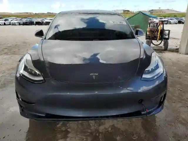 5YJ3E1EC3LF623724 2020 TESLA MODEL 3-4