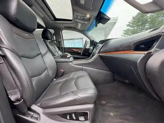 1GYS4BKJ1G R32394 2016 CADILLAC ESCALADE-4