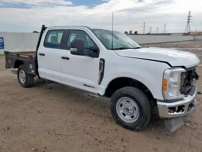 1FT7W2BT8PEC30883 2023 FORD F250-3