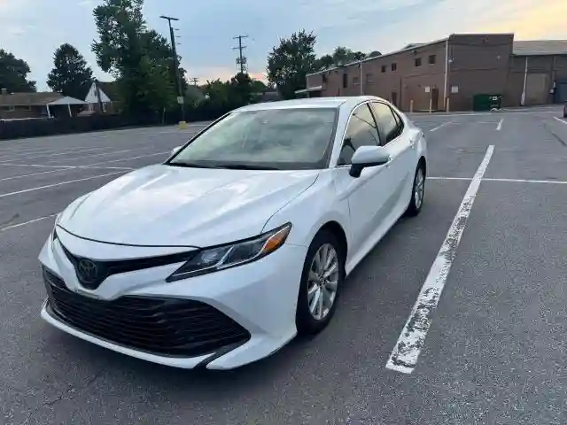 4T1B11HK8KU242401 2019 TOYOTA CAMRY-1