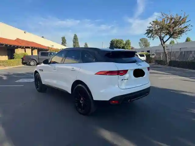 SADCJ2FX2KA610557 2019 JAGUAR F-PACE-2