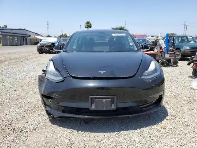 5YJ3E1EA6JF011349 2018 TESLA MODEL 3-4