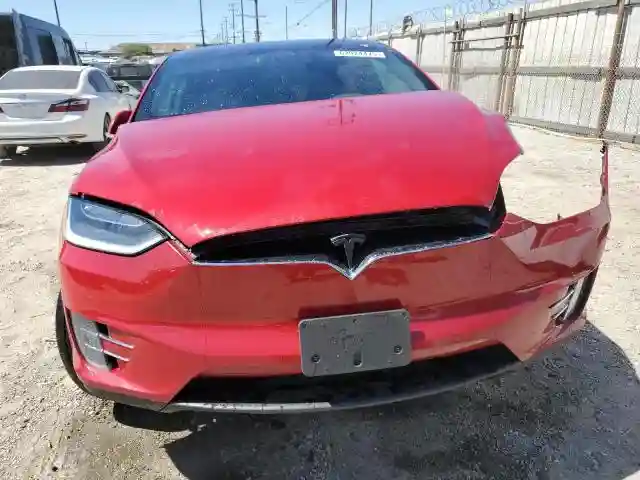 5YJXCBE24JF143676 2018 TESLA MODEL X-4