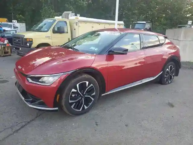 KNDC34LA7P5606375 2023 KIA EV6 LIGHT-0
